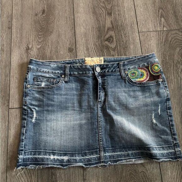 American Rag Cie  woman’s denim skirt used in good condition - Picture 1 of 5